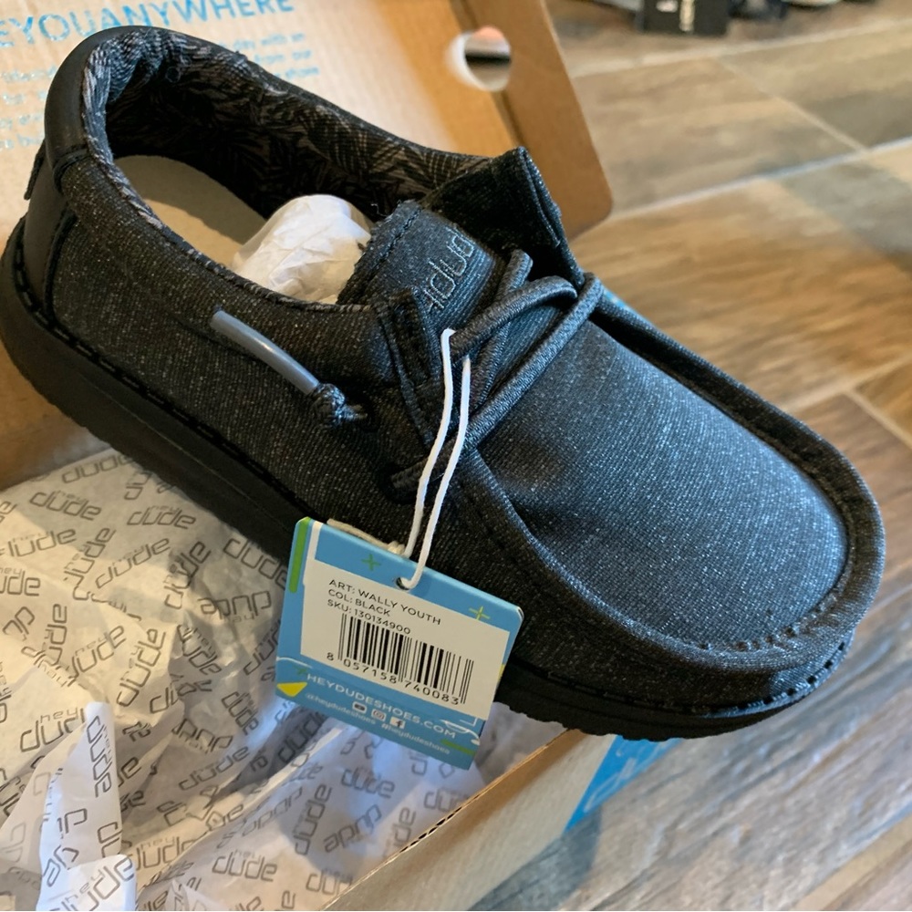 Hey dude youth shoes